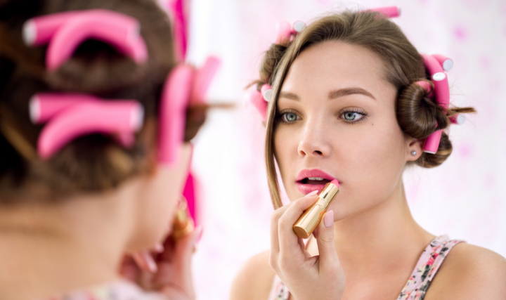 Ke Sekolah Pakai Makeup? Lebay Nggak, Sih?
