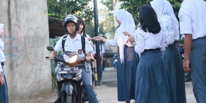 Perlu, Nggak, Sih, Pelajar Bawa Kendaraan Pribadi Ke Sekolah?
